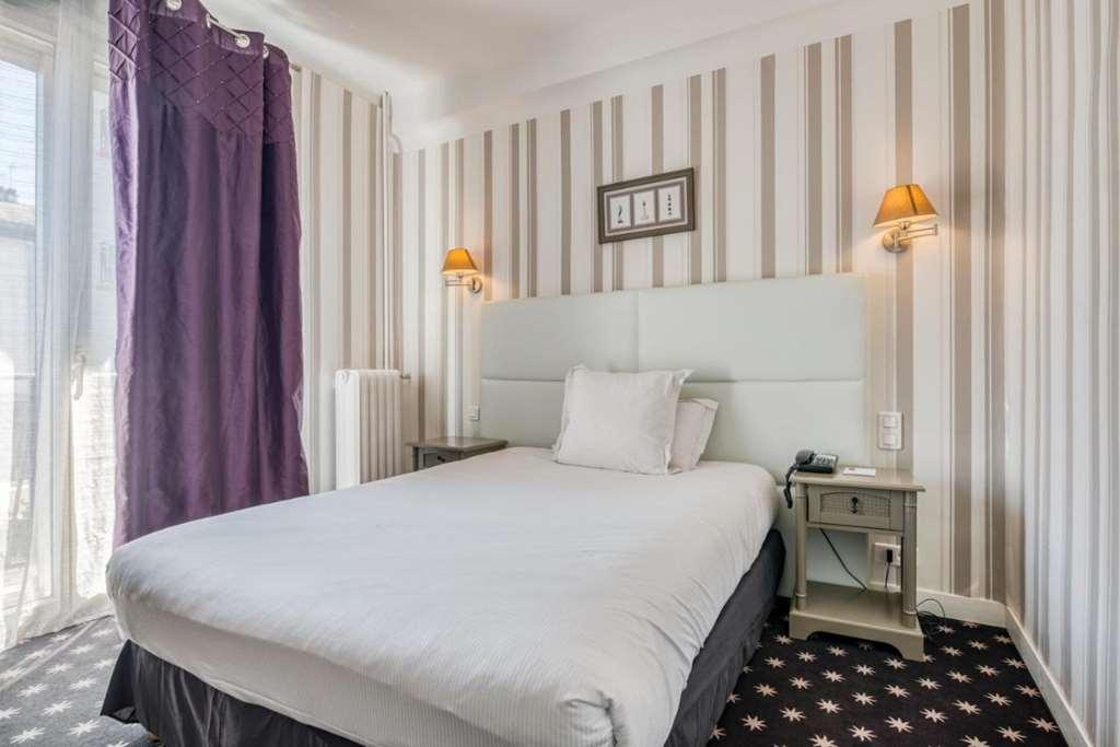 Hotel Le Berry Saint-Nazaire Room photo